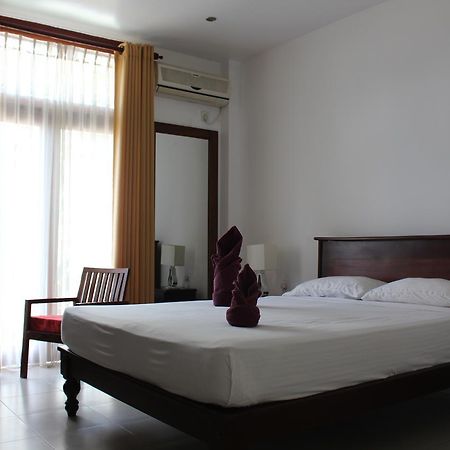 Villa Kapuru Negombo Extérieur photo