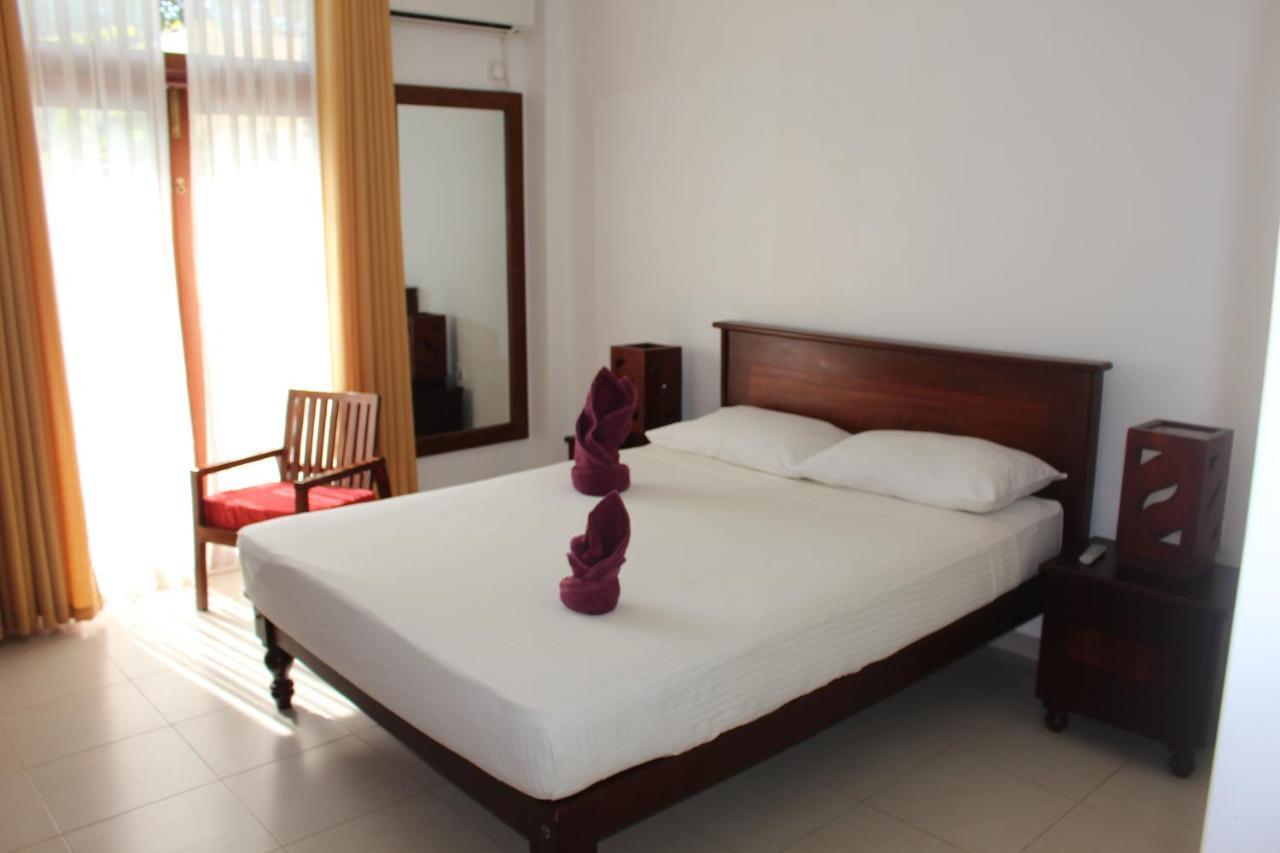 Villa Kapuru Negombo Extérieur photo
